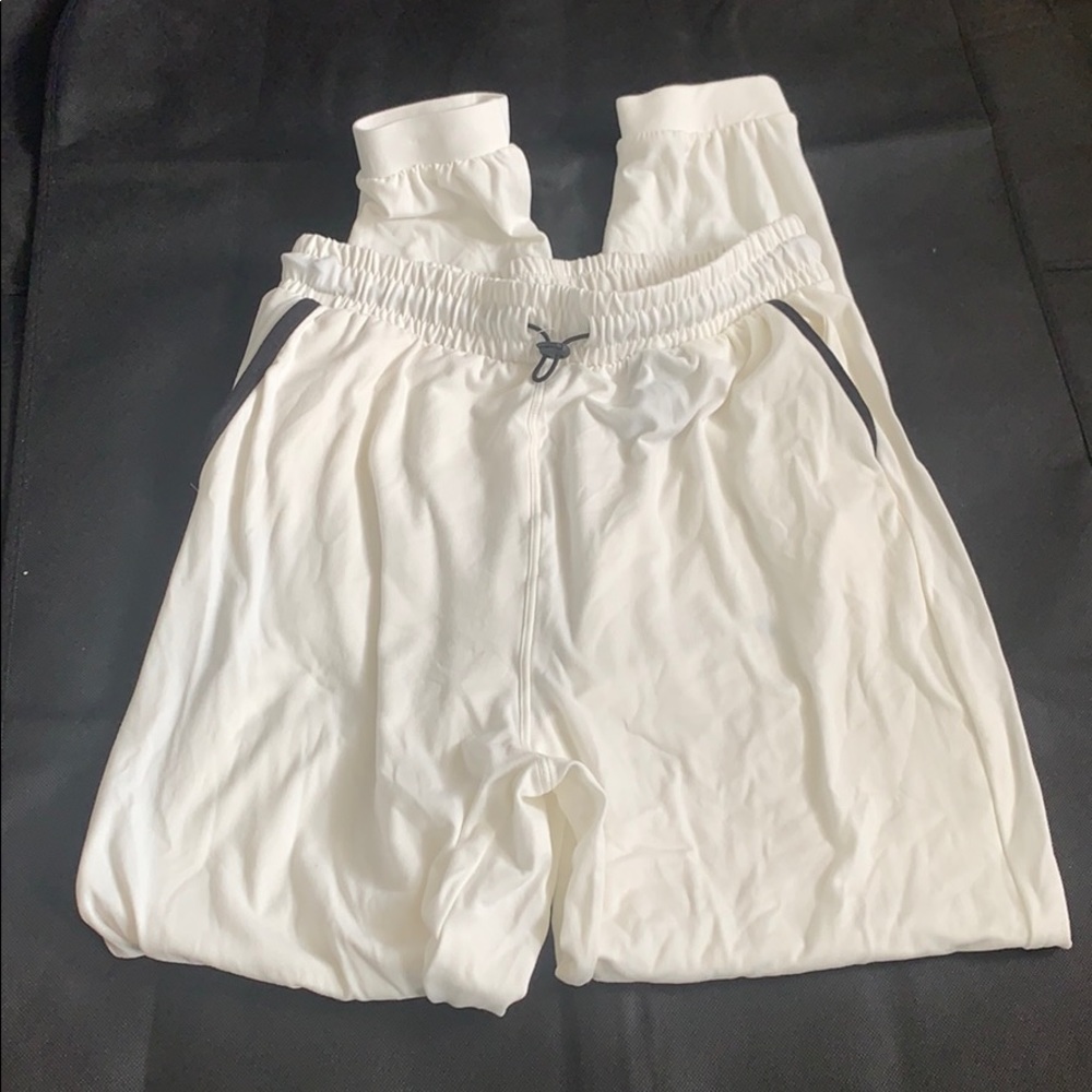 FASHION NOVA WHITE BLACK STRIP JOGGERS SMALL